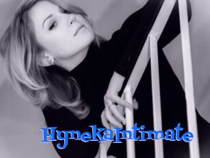 HynekaIntimate