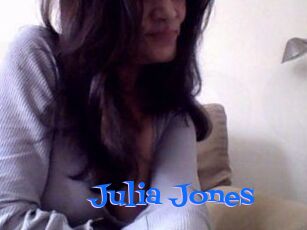 Julia_Jones