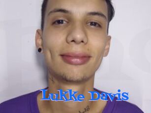 Lukke_Davis