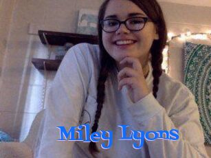 Miley_Lyons