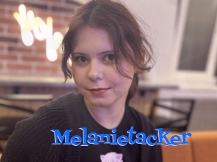 Melanietacker