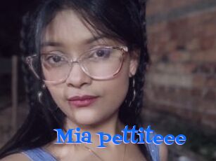 Mia_pettiteee
