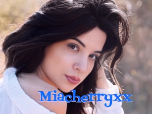 Miacherryxx