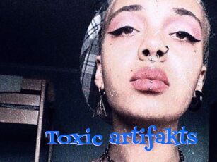 Toxic_artifakts